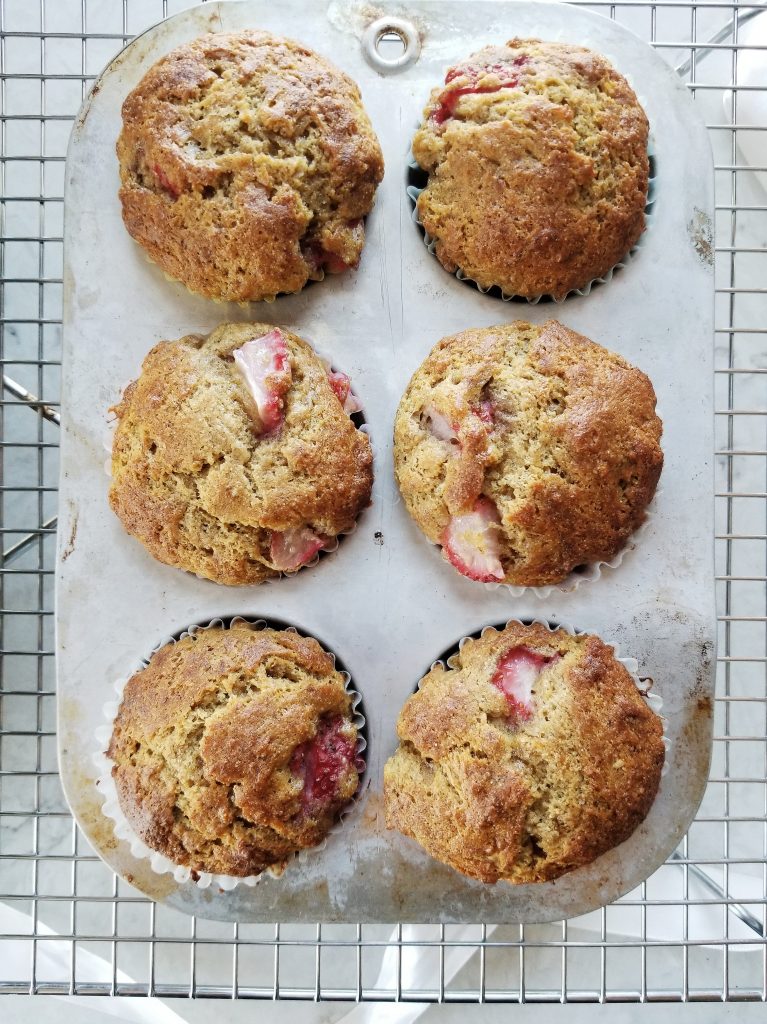 sourdough discard strawberry banana muffins