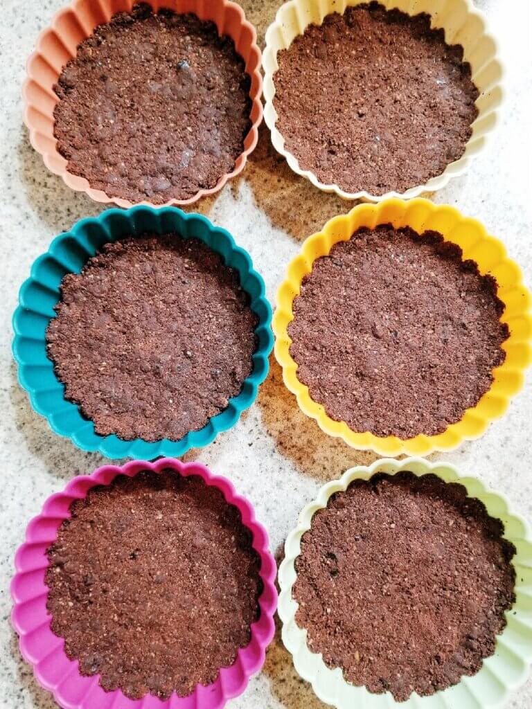 gut healthy chocolate hazelnut cheesecake crust