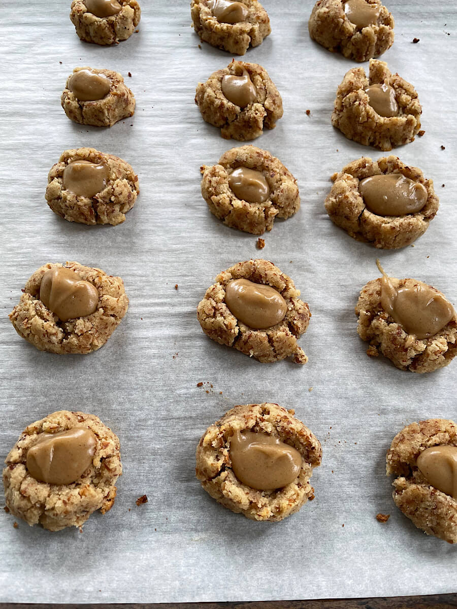 almond pulp cookies with thumbprint