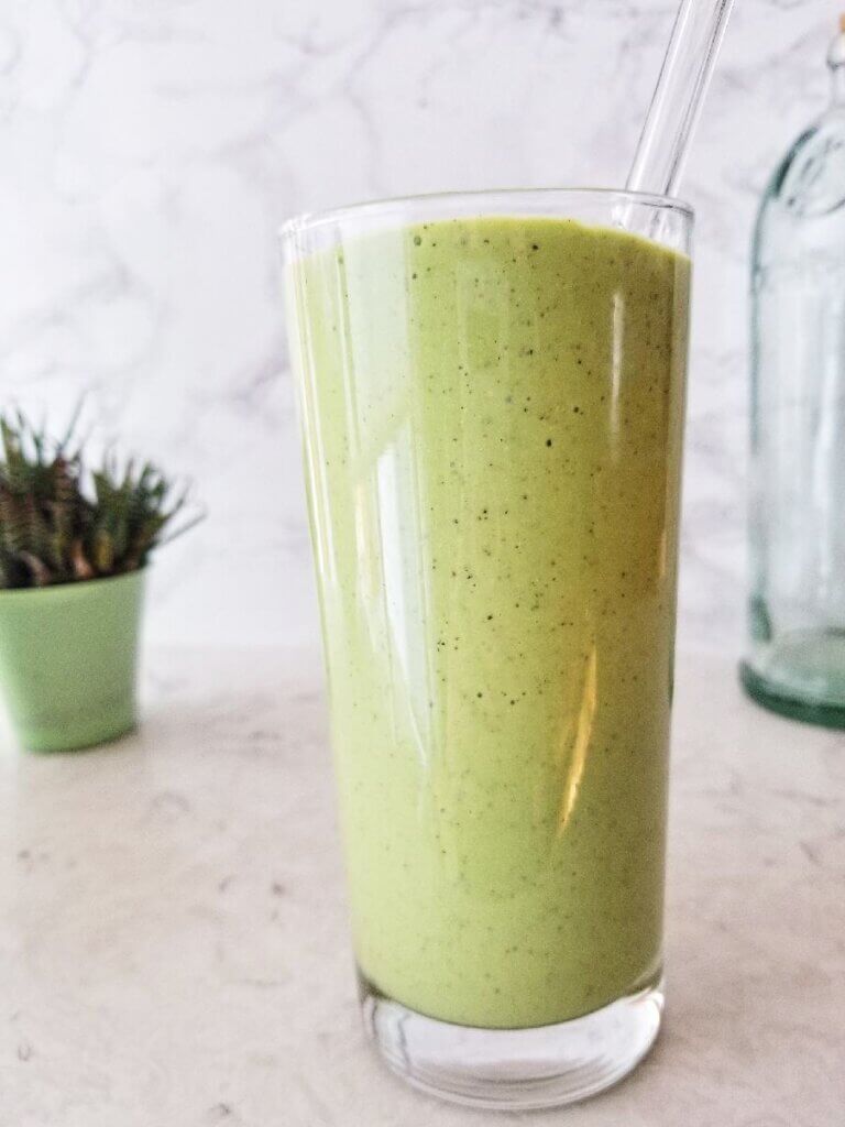 avocado pineapple green smoothie