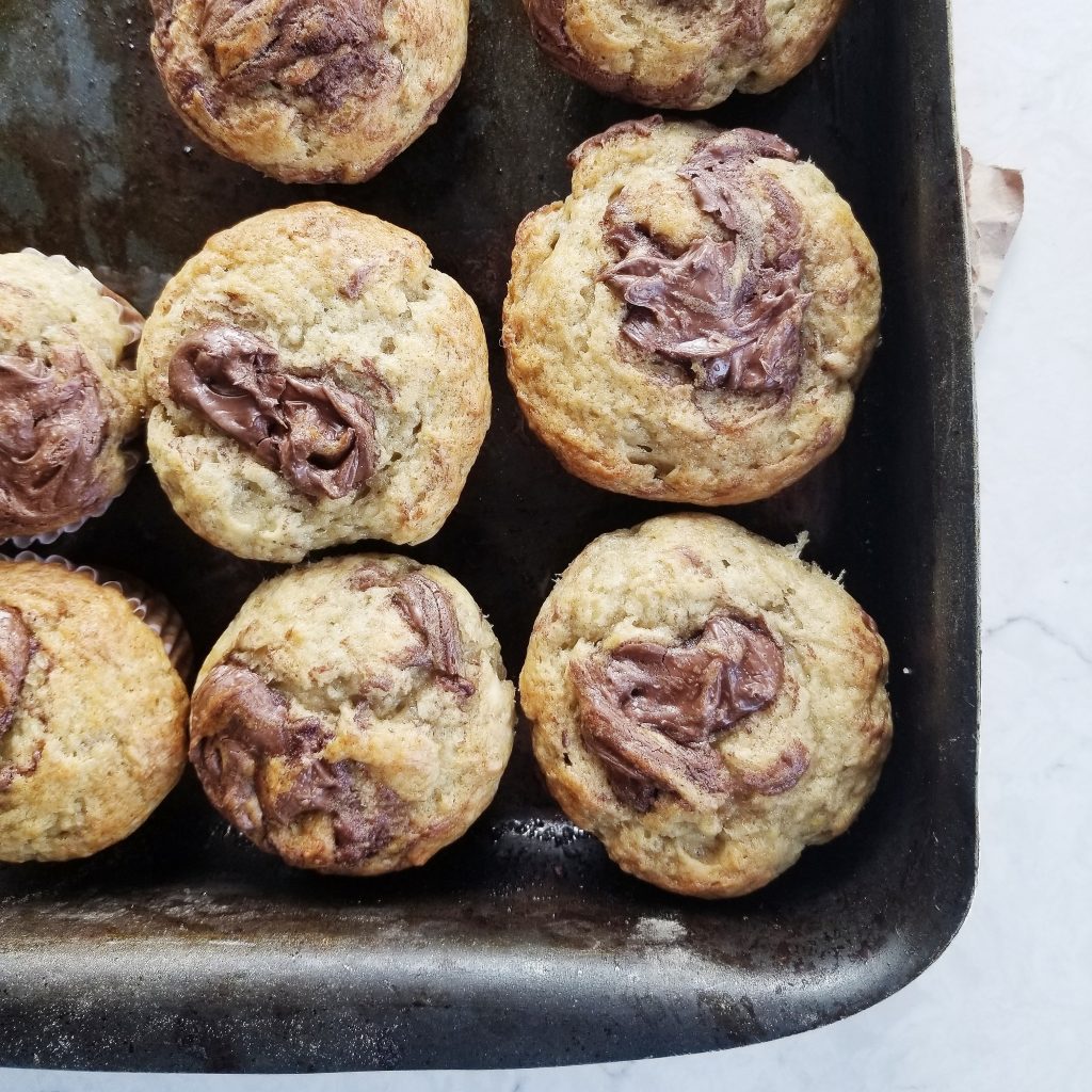 nutella swirl banana muffins