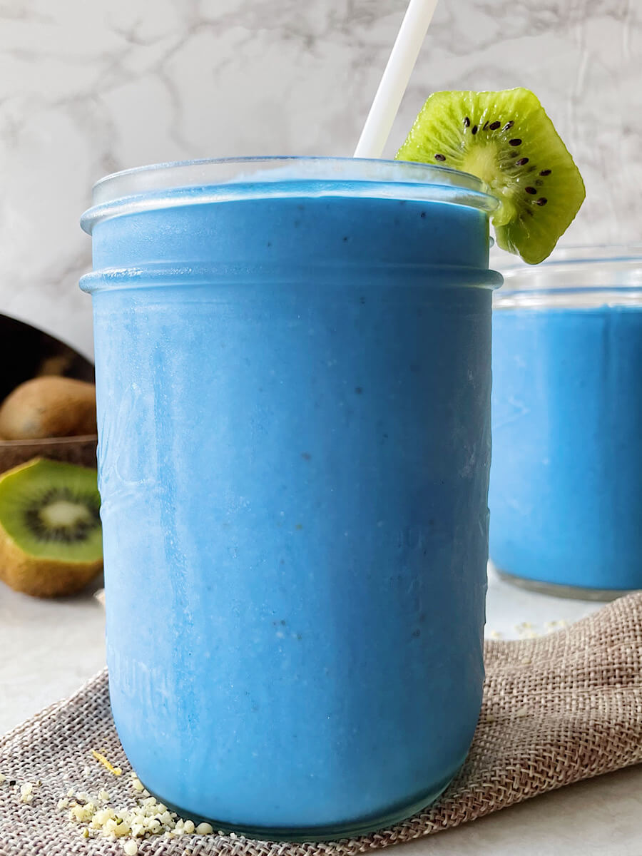 Blue spirulina smoothie recipe