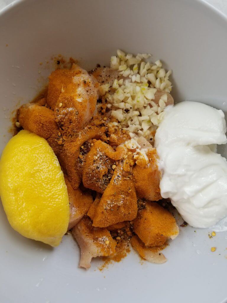 chicken with components of curry marinate
