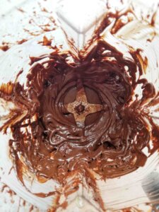 chocolate avocado frosting in a blender