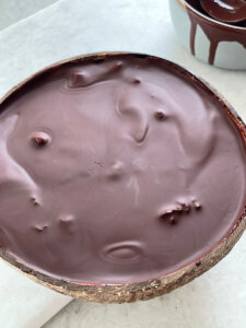 chocolate shell on a smoothie bowl