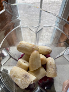 Dragon-fruit-banana-smoothie-bowl-recipe-2