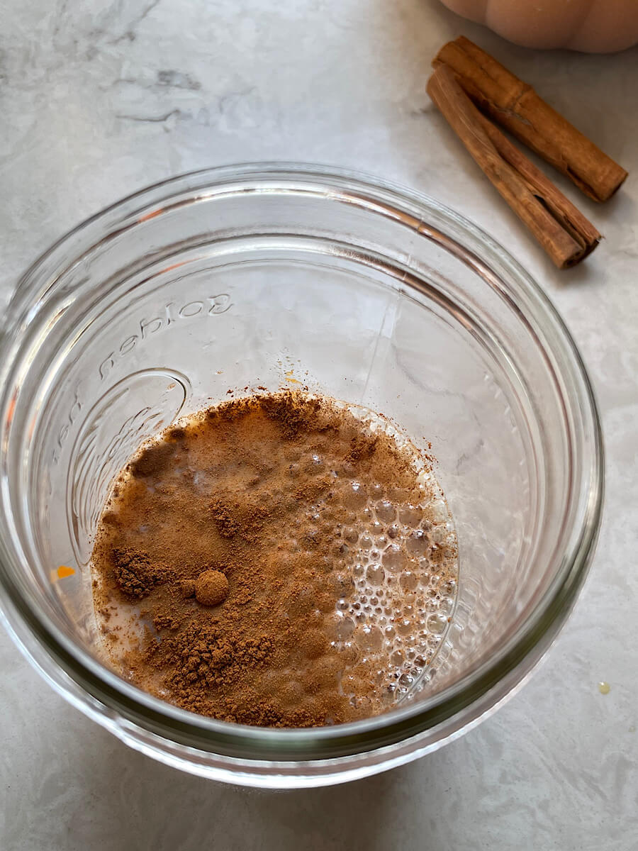 Dunkin iced pumpkin spice latte ingredients