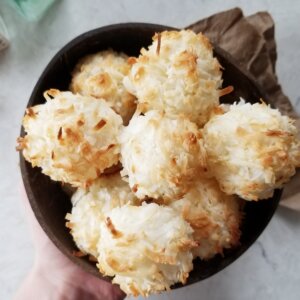 macaroons with passion fruit
