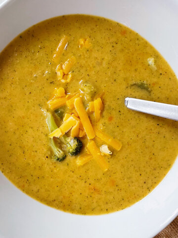 healthy broccoli cheddar soup