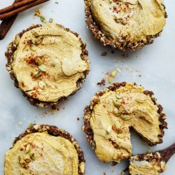 healthy vegan mini pumpkin cheesecake