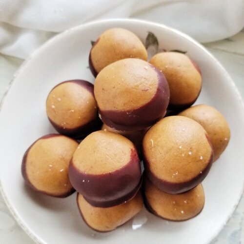 healthy peanut butter buckeyes