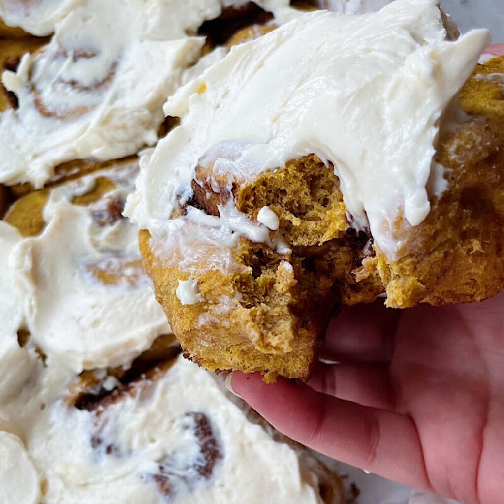 Healthy pumpkin cinnamon roll recipe