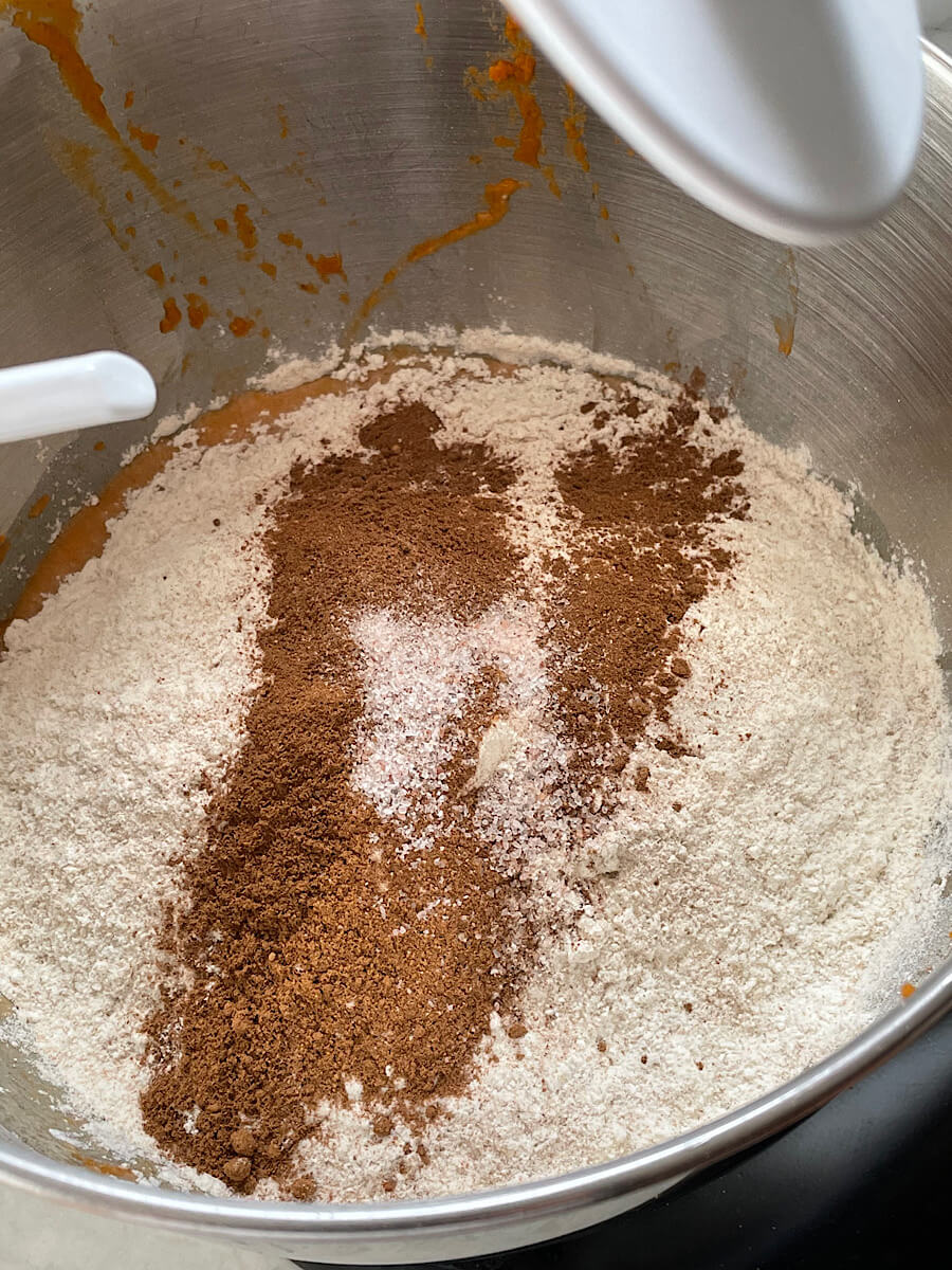 Healthy pumpkin cinnamon rolls 5