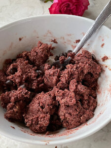 Healthy red velvet cake balls recipe