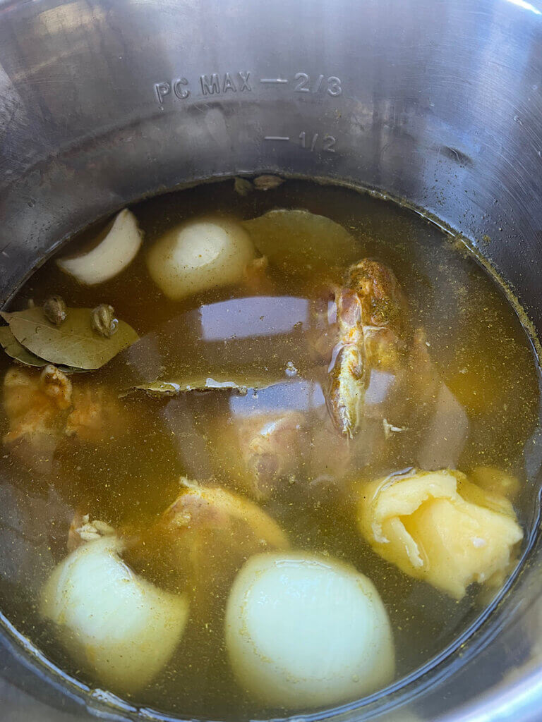 how to cook lamb in a pressure cooker with spice
