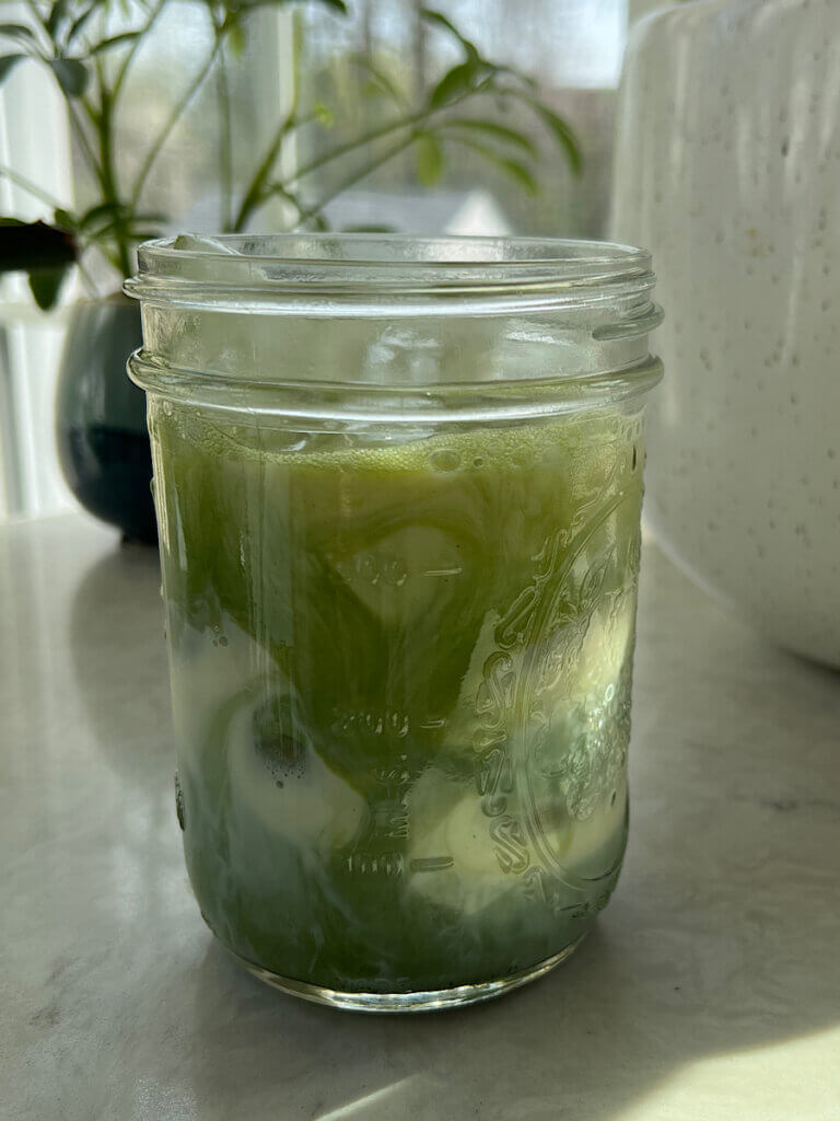 Iced matcha latte with cold foam recipe 3