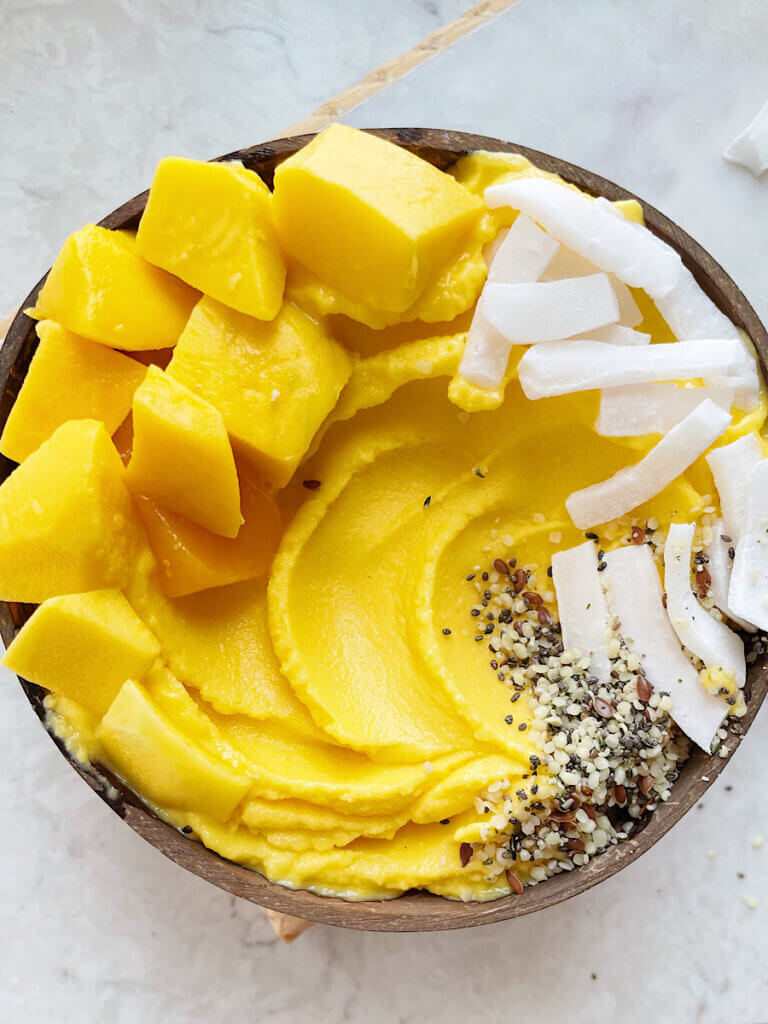 thick Mango smoothie bowl recipe photo