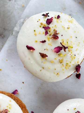 Pistachio cardamom cupcake recipe