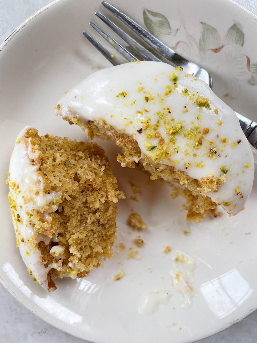 fluffy pistachio cardamom cupcakes