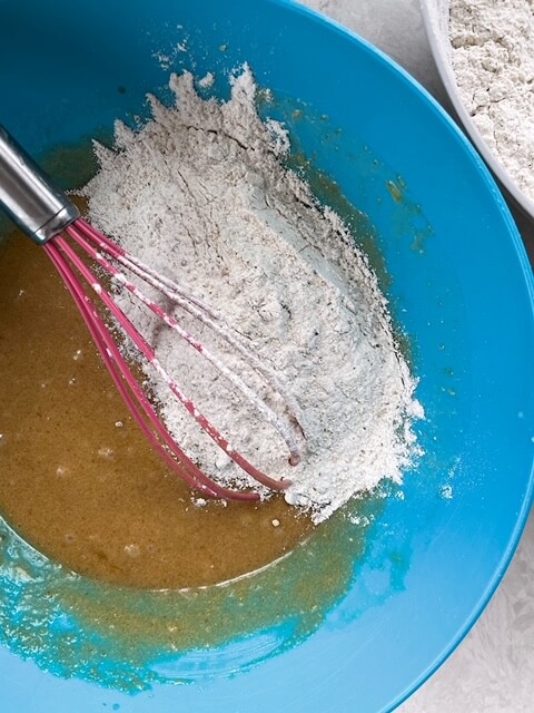 pistachio cupcake batter
