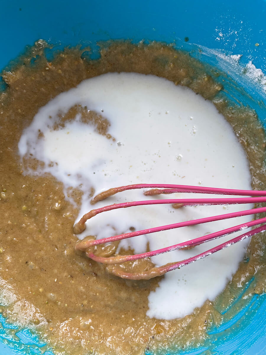cardamom pistachio cupcake batter