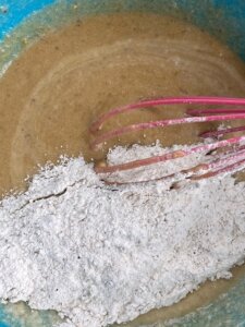 Pistachio cardamom cupcake batter