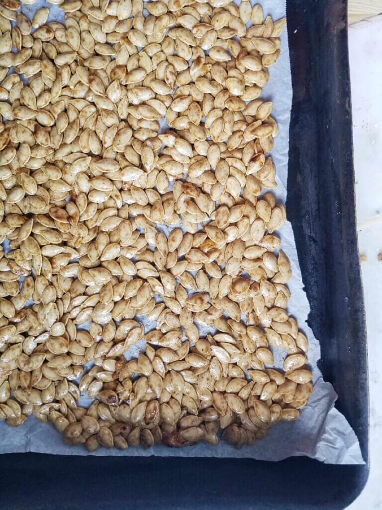 Pumpkin Spice Roasted Pumpkin Seeds