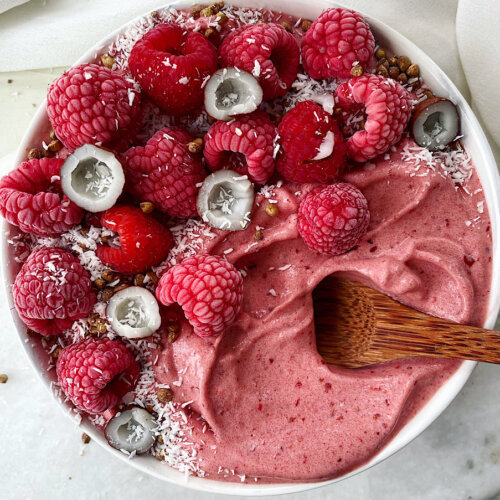 red smoothie bowl