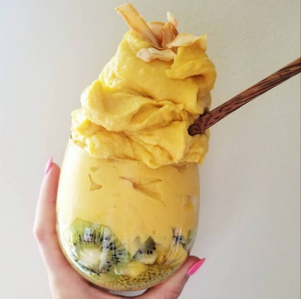 mango smoothie without yogurt or bananas