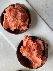 2 Strawberry mango smoothie bowls