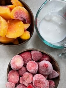 Strawberry peach smoothie bowl ingredients