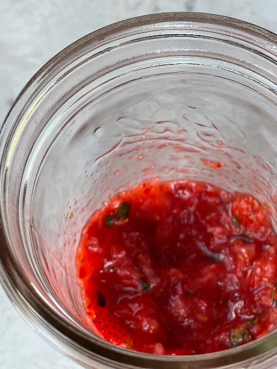strawberry smash mocktail