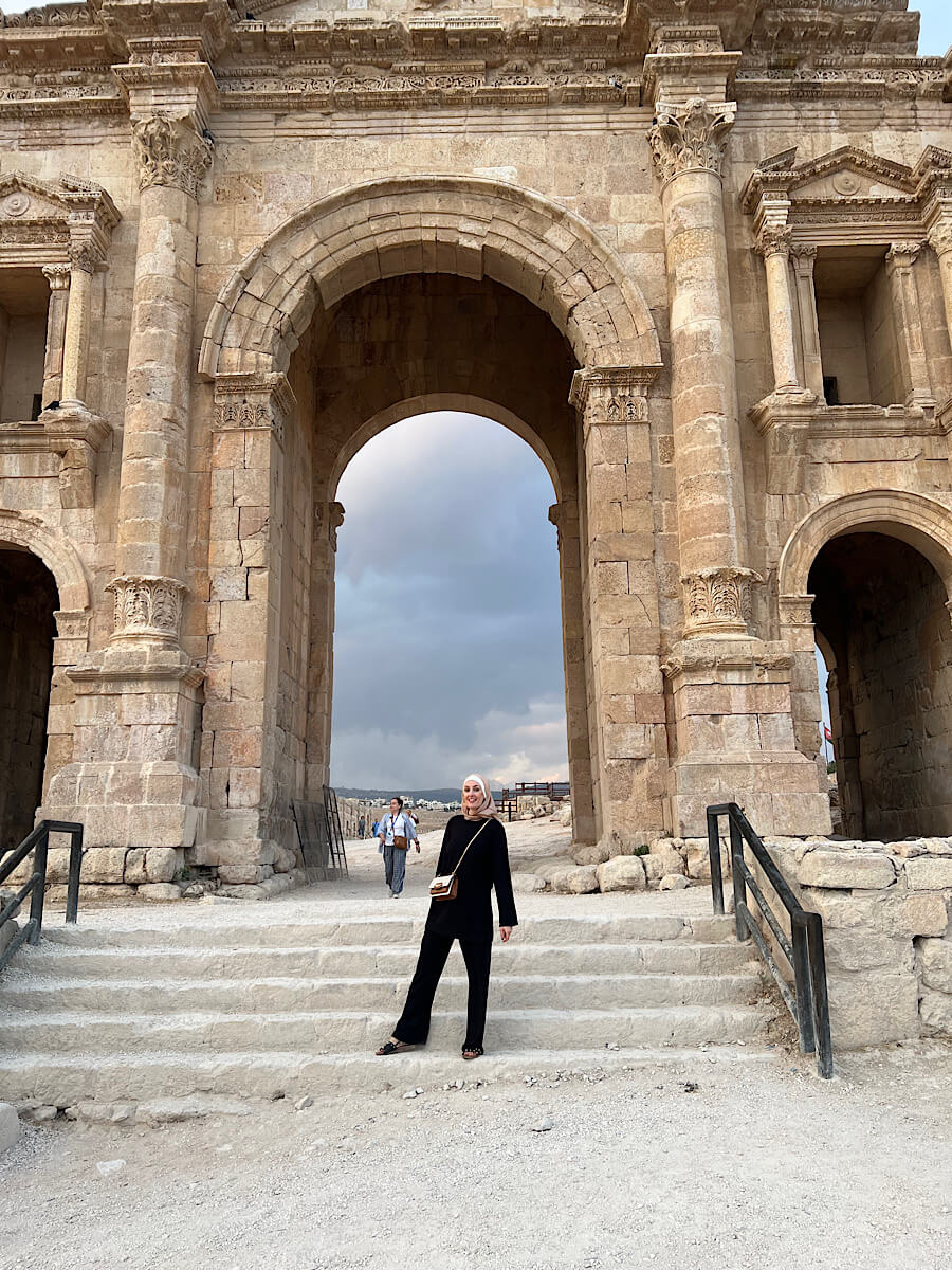 what to wear in Jordan as a woman